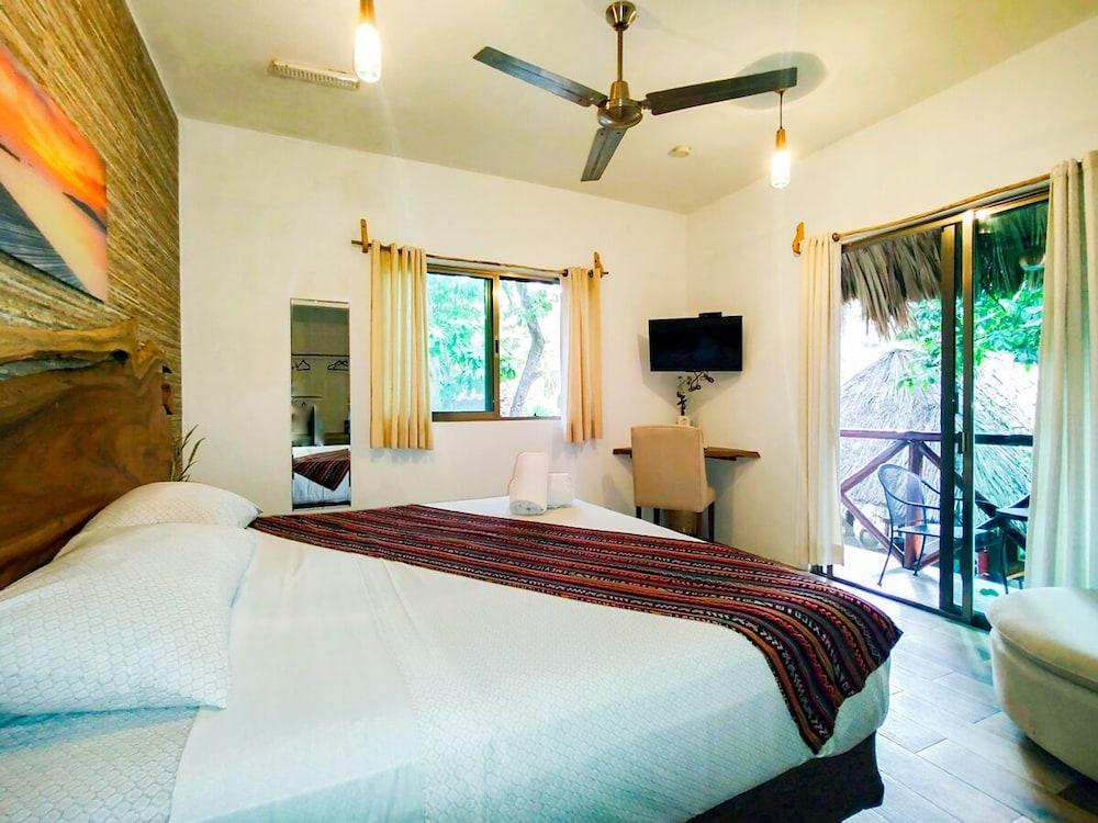 Pancho Villas Bacalar