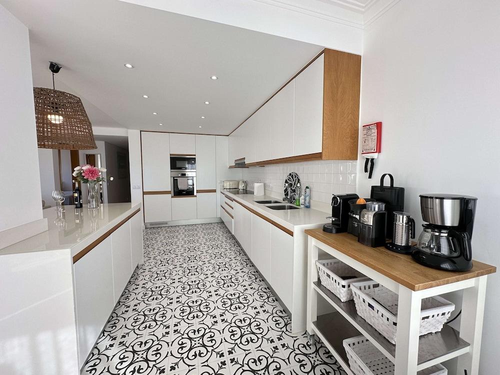 Sea View Quarteira Apartment