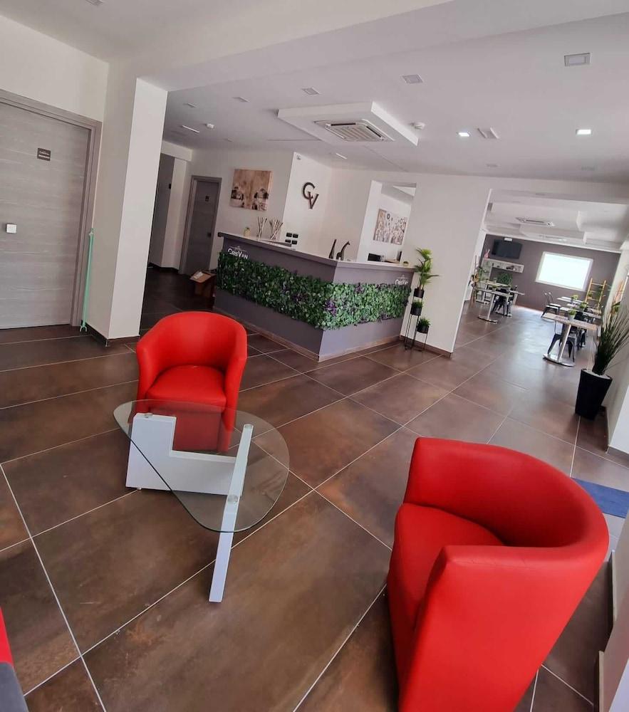 HOTEL CRISVAN