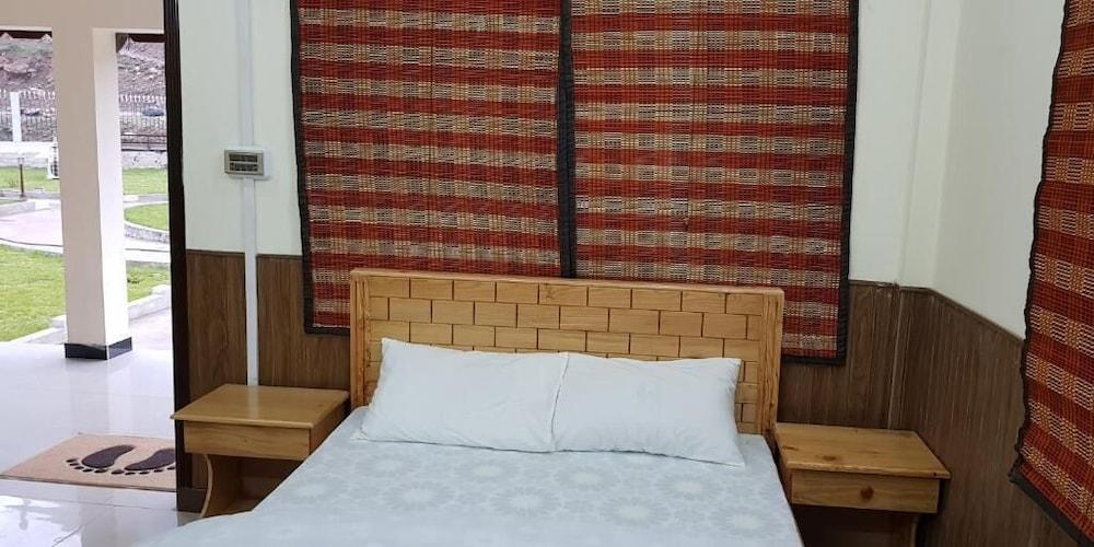 Pine Top Resort Batakundi