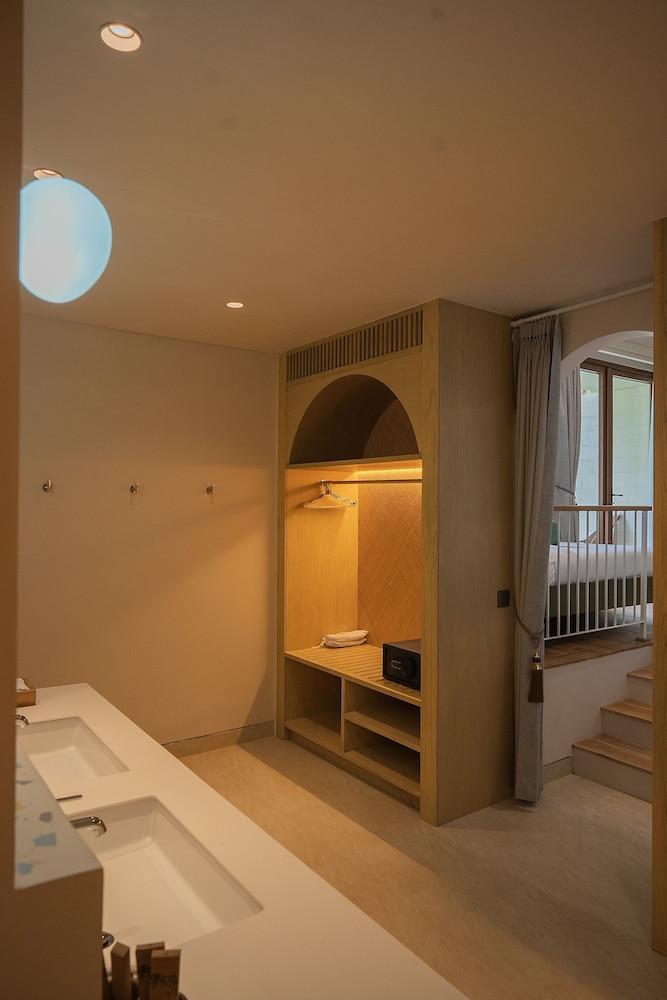 Poco Poco Villas by Aayan