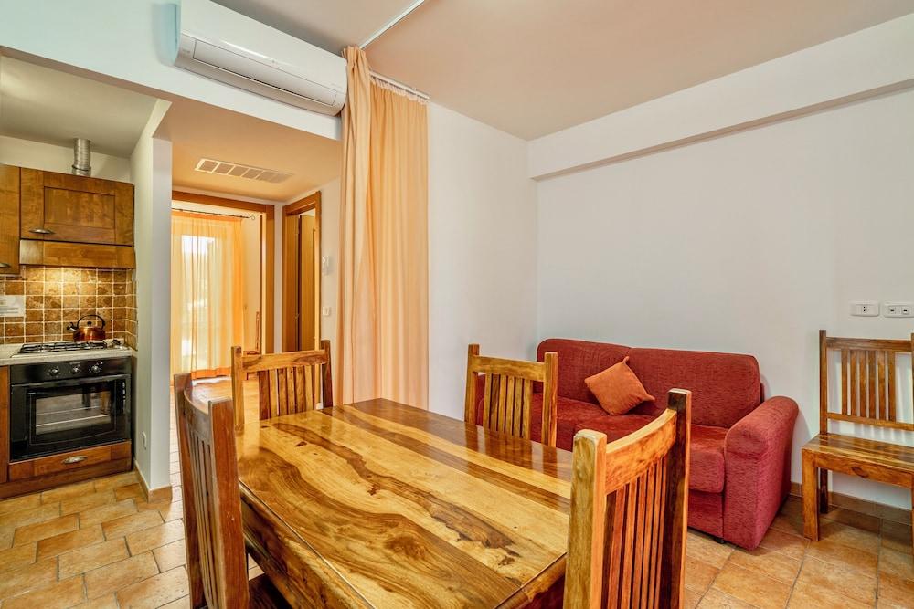 Residence with swimming pool in Sorano