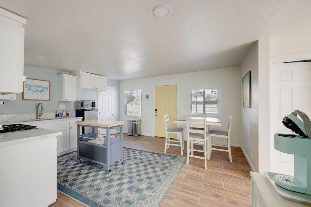 Pet-friendly Cayucos Home: Walk to Public Beach!