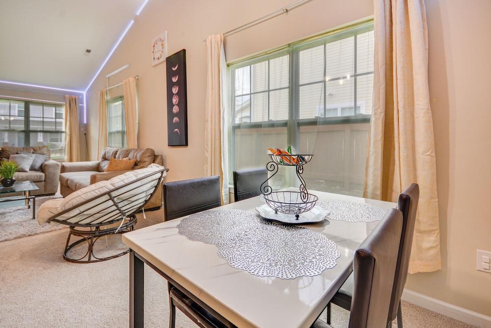 4 Mi to Hpu: Pet-friendly Home w/ Yard!