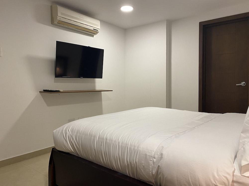 Minarete By Wynwood House