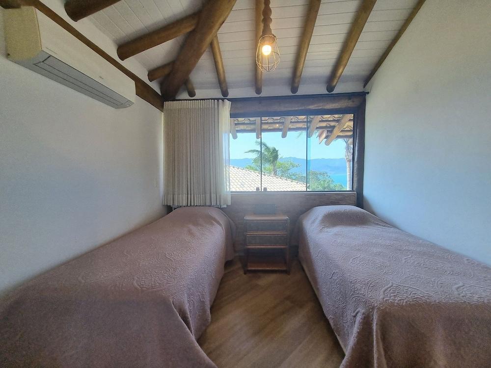 Bangalô 08 - Ilhabela