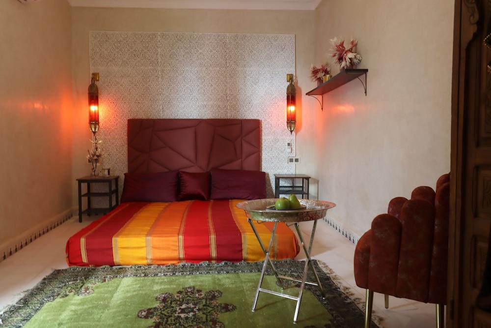 Riad la fayette bed & breakfast