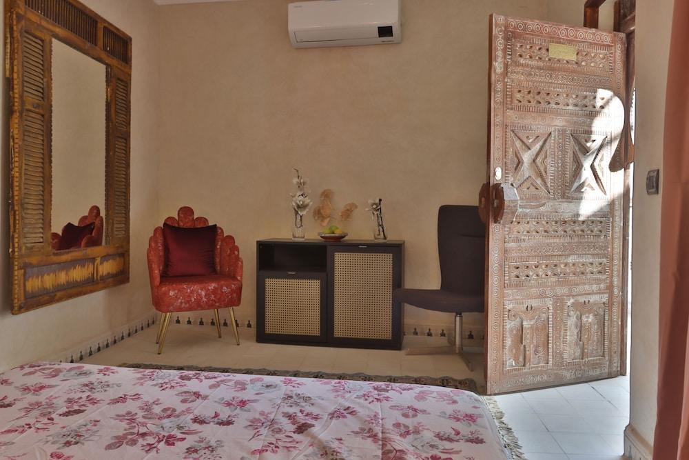 Riad la fayette bed & breakfast