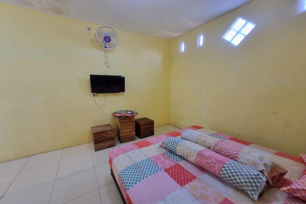 Hotel O New Asembagus 2