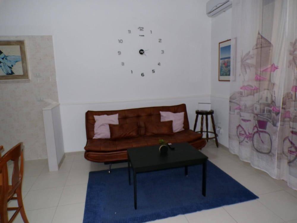 Air-conditioned Two-room Apartment Marigia Near the sea