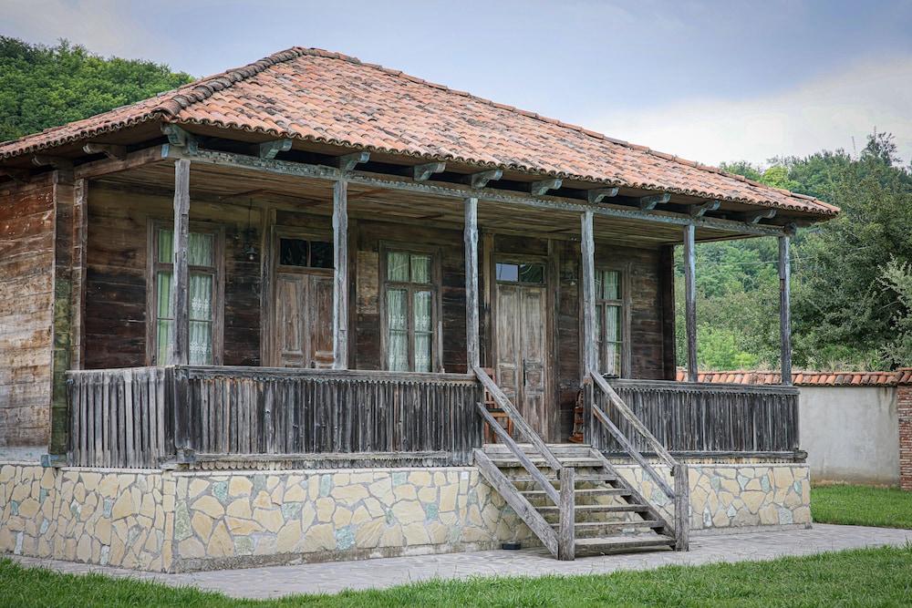 Sazano Wine Cellar & Hotel