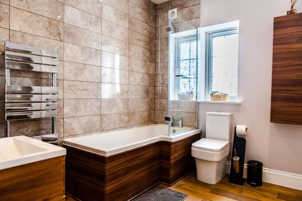 Inviting 1-bed Apartment in Dartford