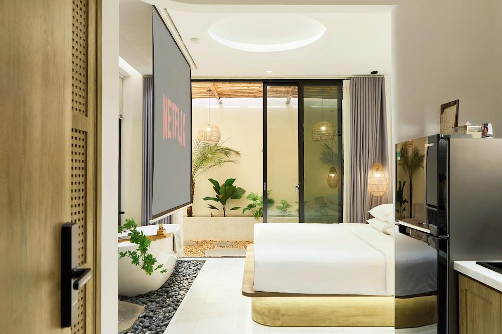 KIN WANDER TRUNG SON