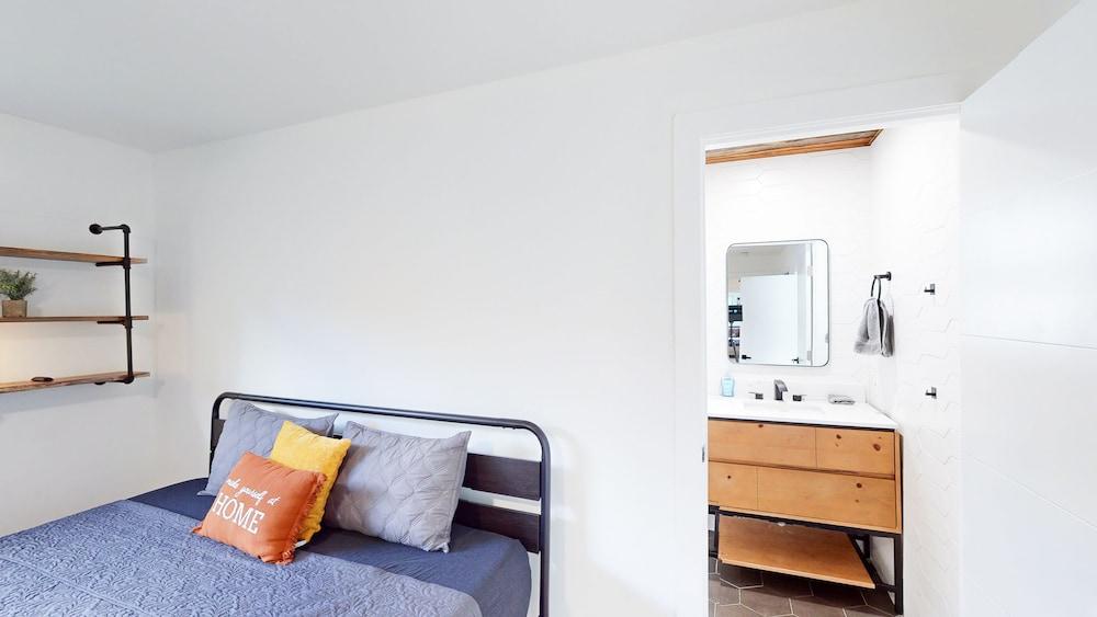 Villa Camila 5BR Luxury Home with Pool