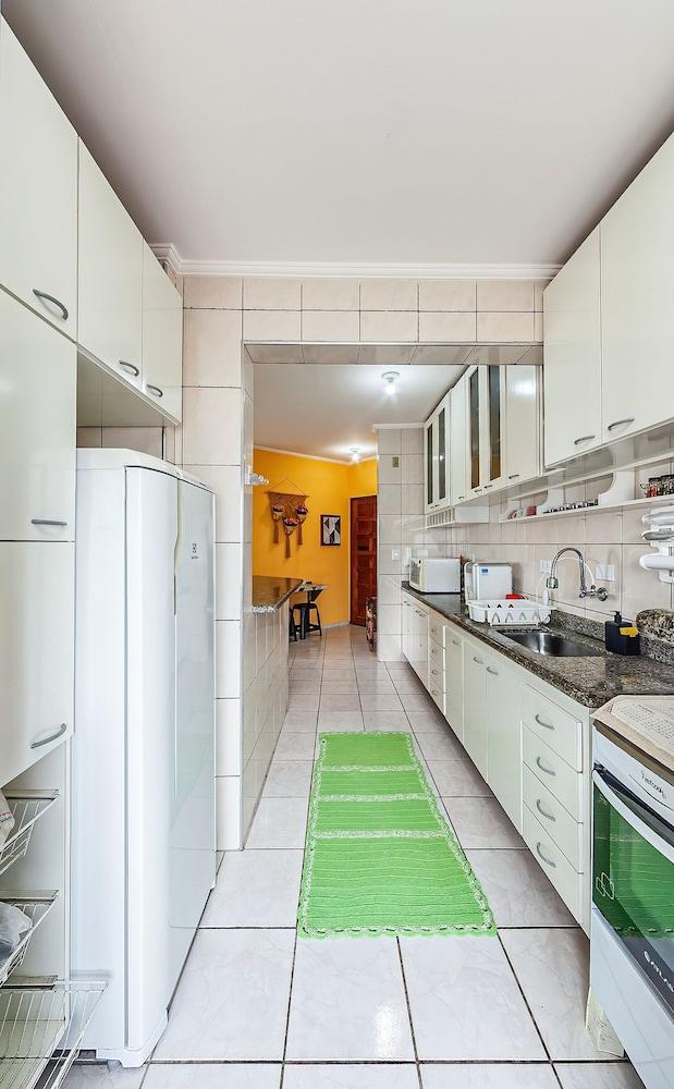 Apto em Mongaguá Prédio frente mar