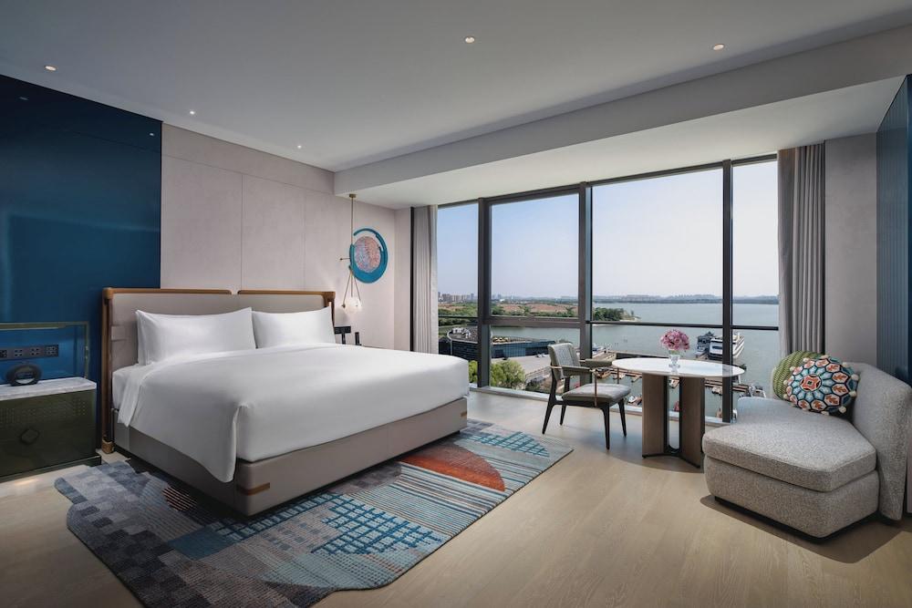 Hotel Indigo Suzhou Jinji Lake by IHG