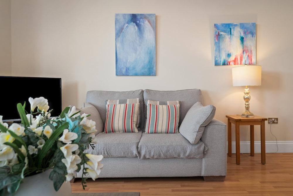 Bryn Y Mor - Tenby Apartment Sea Views