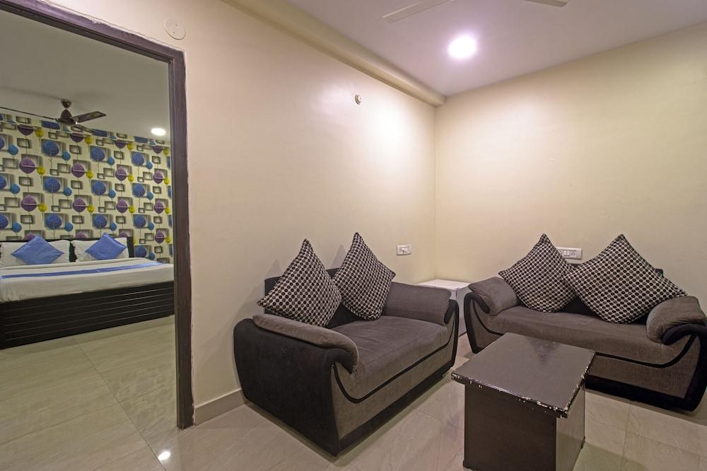 Hotel NS Royal Emirates