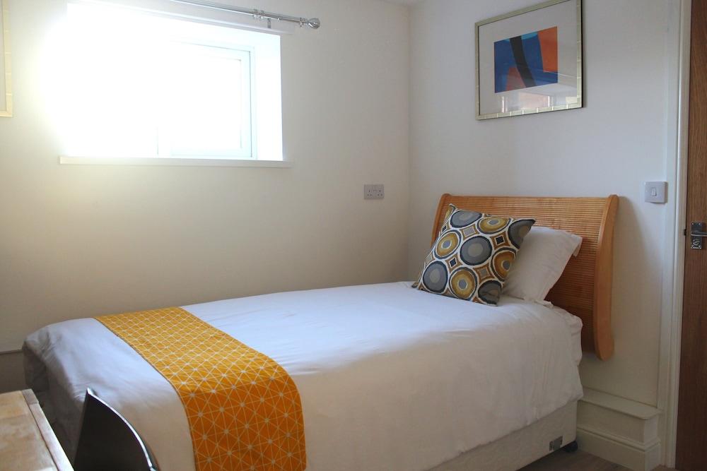 Maze Apartments and rooms