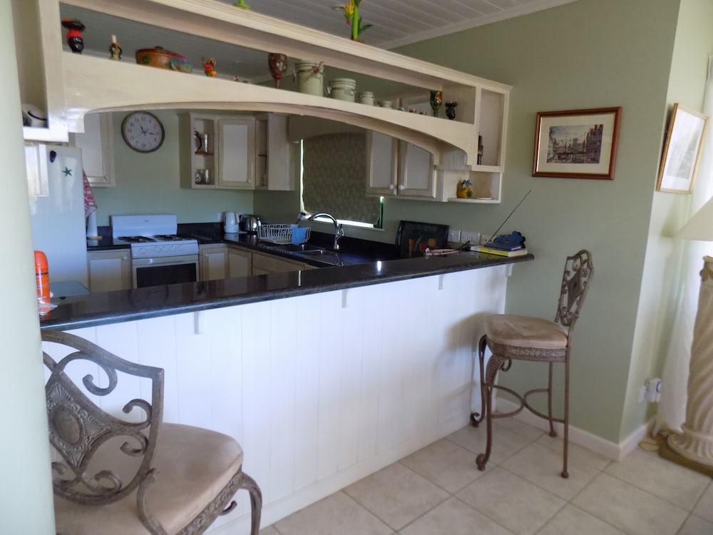 The Pelican #3 - Spacious 2 bedroom 2.5 bath waterfront townhome in the heart of Rodney Bay. 2 Townhouse by RedAwning