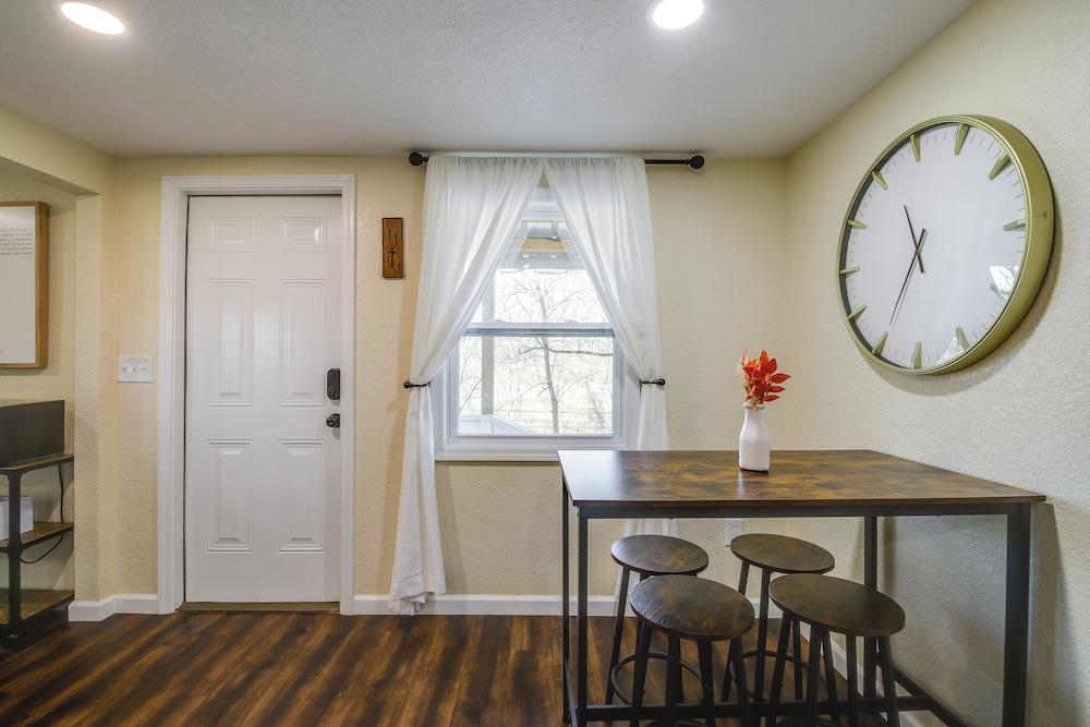 Knoxville Cottage w/ Fenced Yard, Pet Friendly!