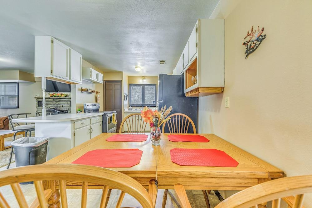 Ruidoso Retreat w/ Grill ~ 3 Mi to Grindstone Lake