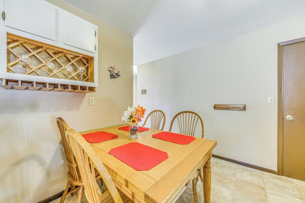 Ruidoso Retreat w/ Grill ~ 3 Mi to Grindstone Lake