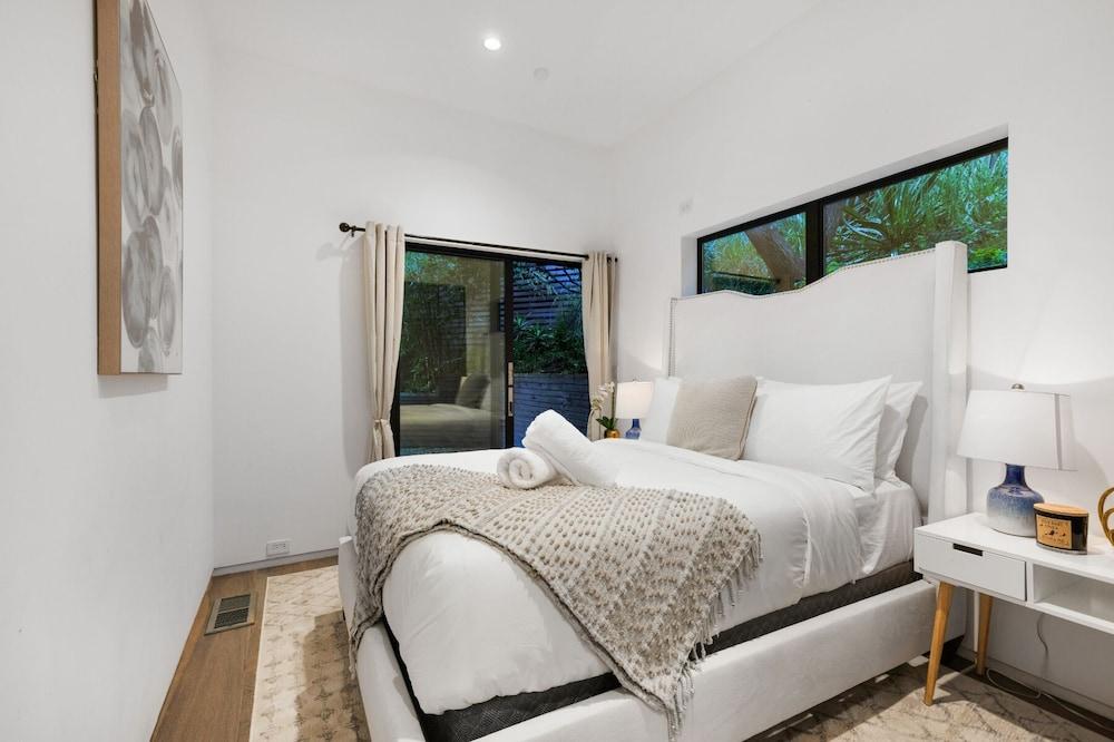 Beverly Glen Hillside Haven