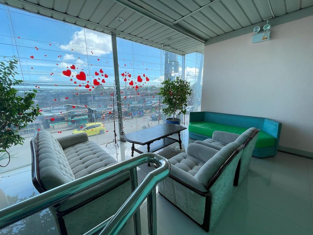 BnT Inn Cebu powered by Cocotel