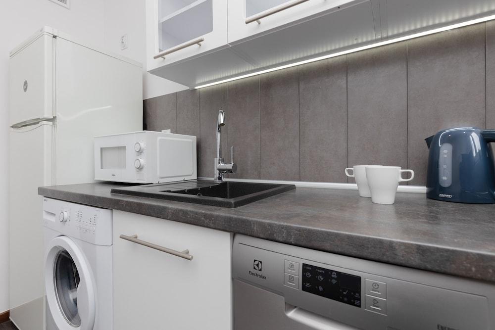 Bonifraterska Apartment by Renters