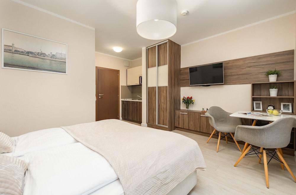 Aquamarina Promenada by Renters