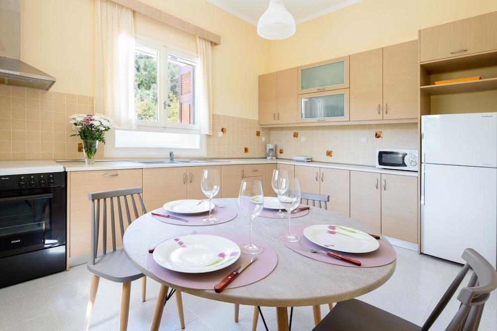 Casa Alta with mountain views