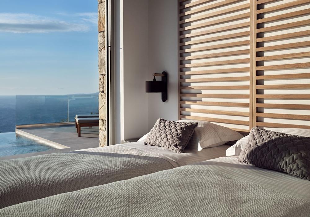 Etheria Luxury Villas & Suites