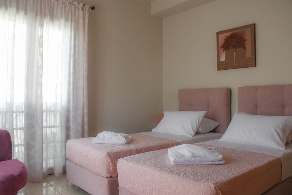 Giovanni City House near Chania Centre