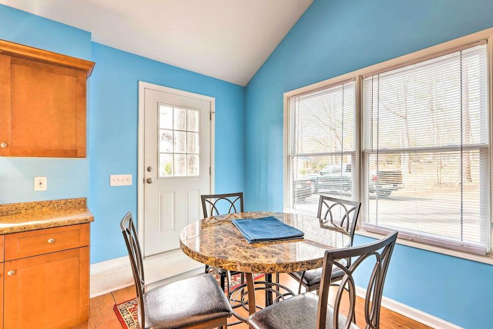 Lakefront Retreat With Private Docks & Gazebo!