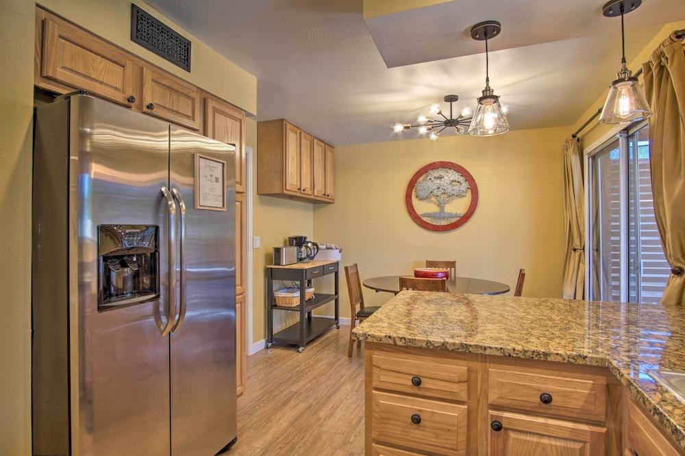 Eastside Home w/ Pool Near Hiking!