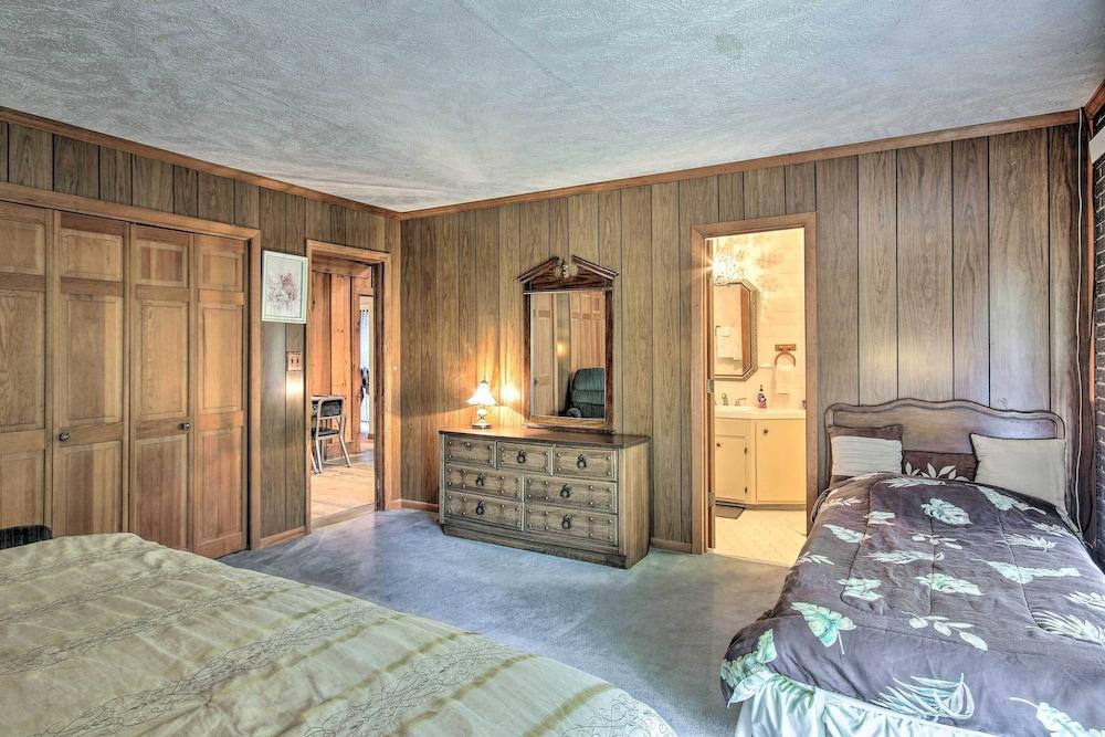 Clarks Hill Lake Area Home w/ Pool & Dock!