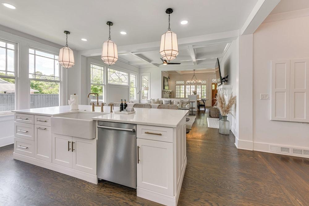 Updated Columbus Home < 3 Mi to Downtown!