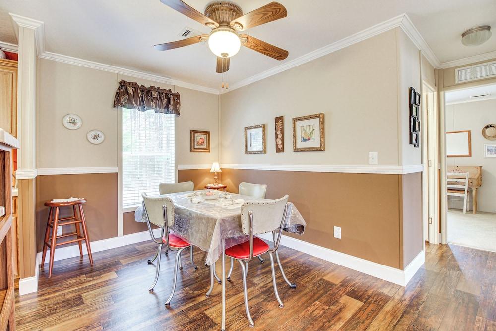 Wfh-friendly: Rural & Secluded Gem in Claxton!