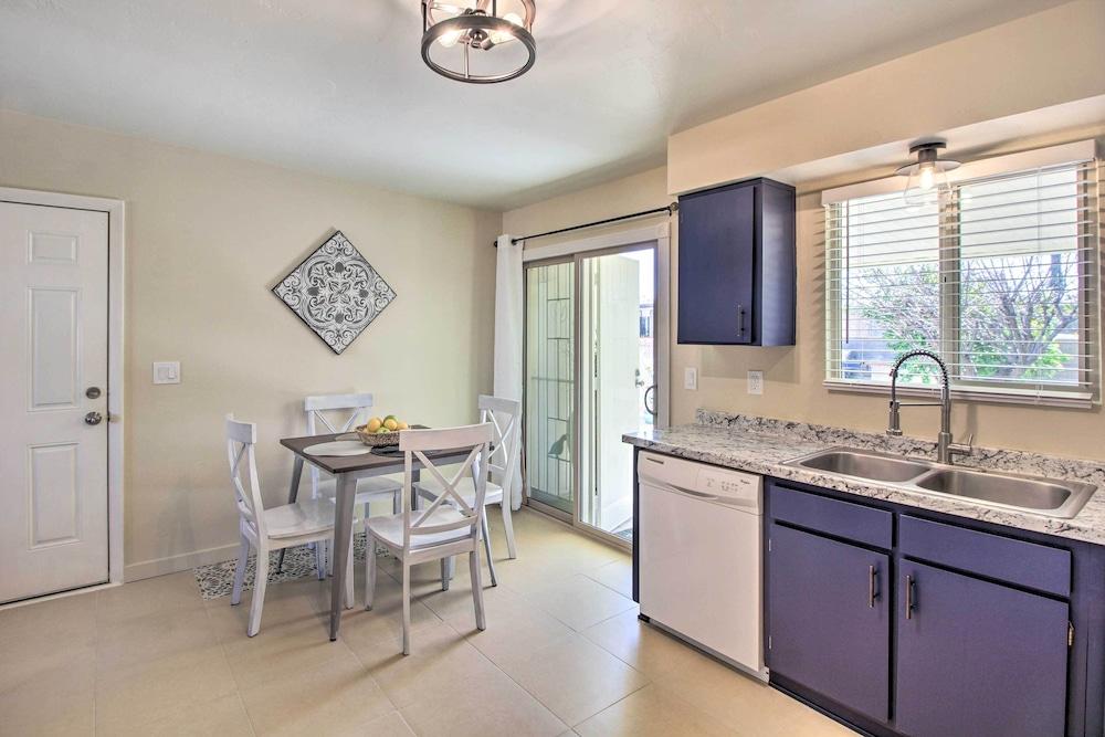 Bright & Sunny Tucson Hideaway w/ Backyard!