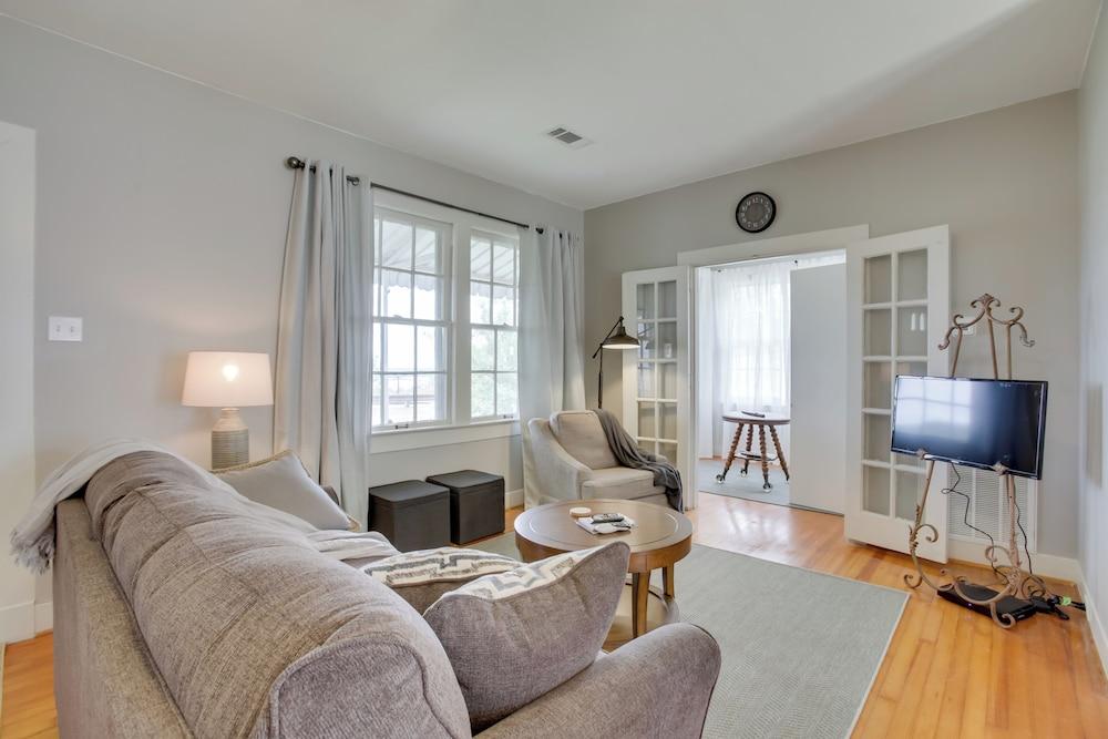 Charming Cottage w/ Mississippi River Views!