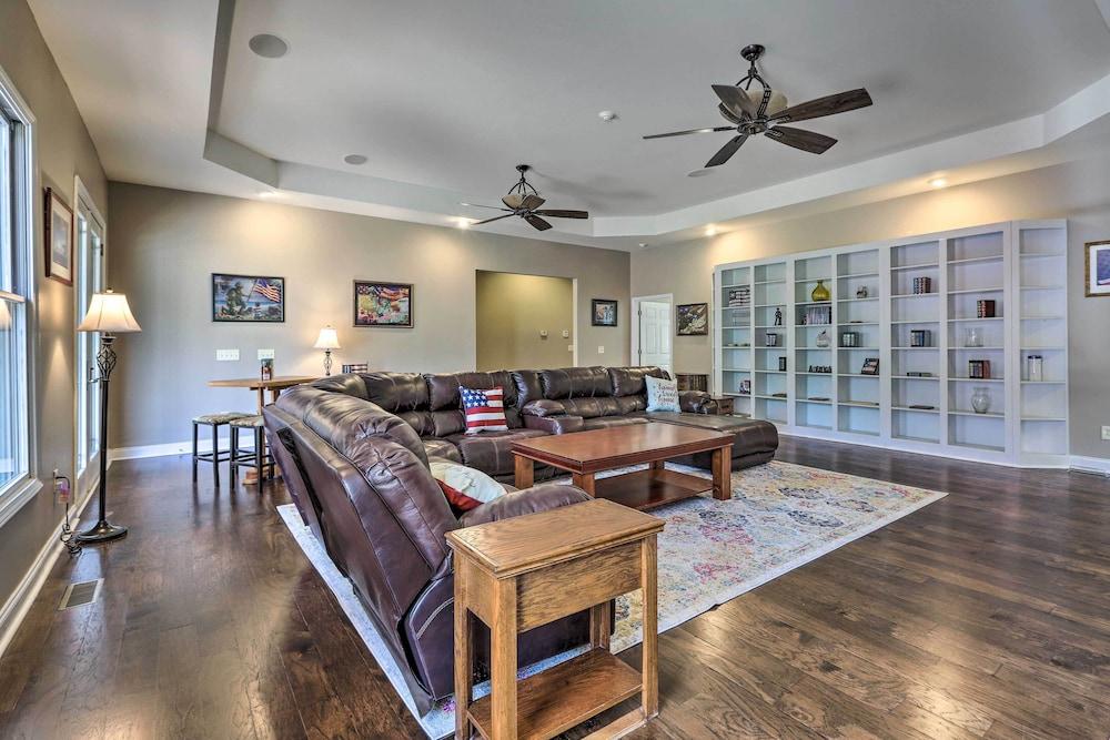 Spacious Elko Home - 6 Mi to Georgia Fairgrounds!