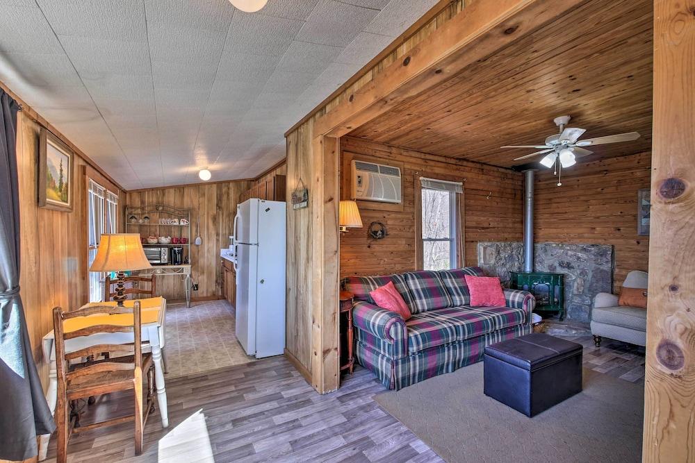 Secluded Ridgetop Hideaway w/ Valley Views!