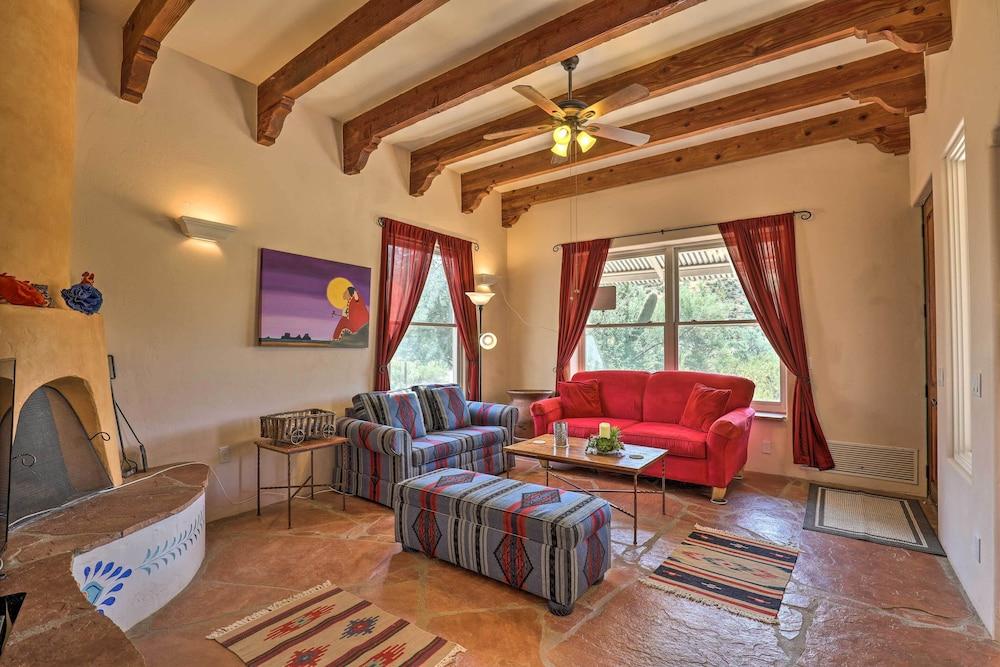 'La Roca' - Tucson Casita w/ Mtn View on 10 Acres!