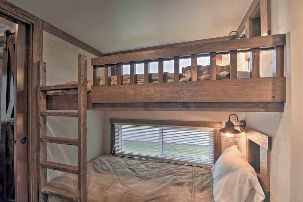 Secluded Morganton Tiny Home w/ Grills!