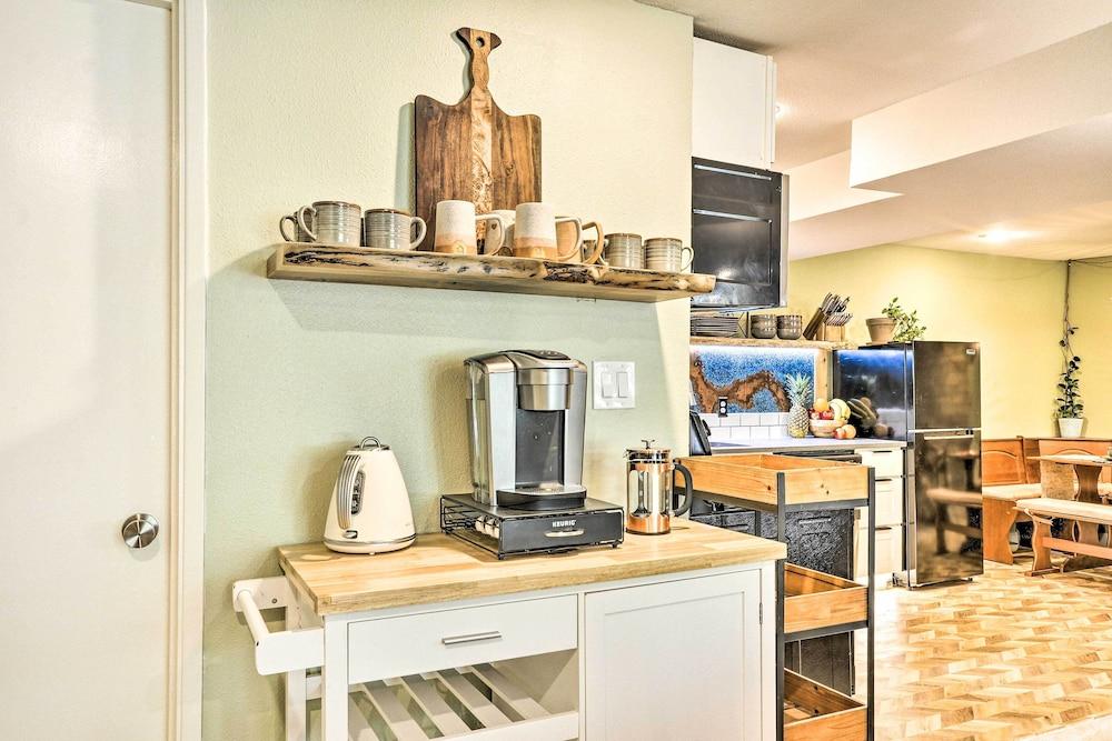 The Owls Nest w/ Hot Tub & Forest Views!