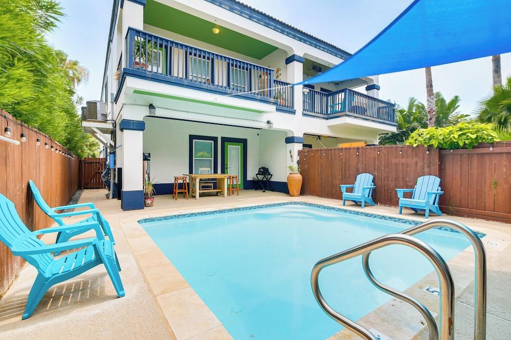 Steps to Beach: Oceanside Townhome w/ Heated Pool