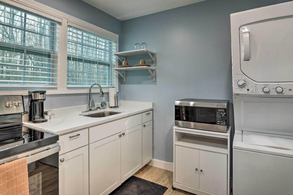 Atlanta Area Studio ~ 3 Mi to Gas South Arena!