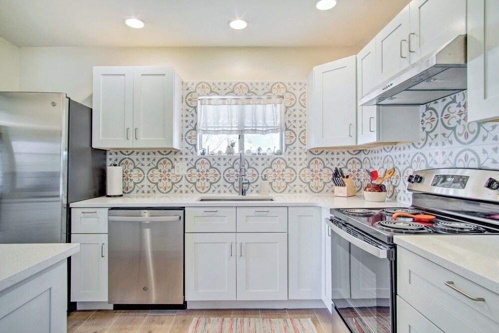 Centrally Located Tucson Home ~ 5 Mi to Dtwn!