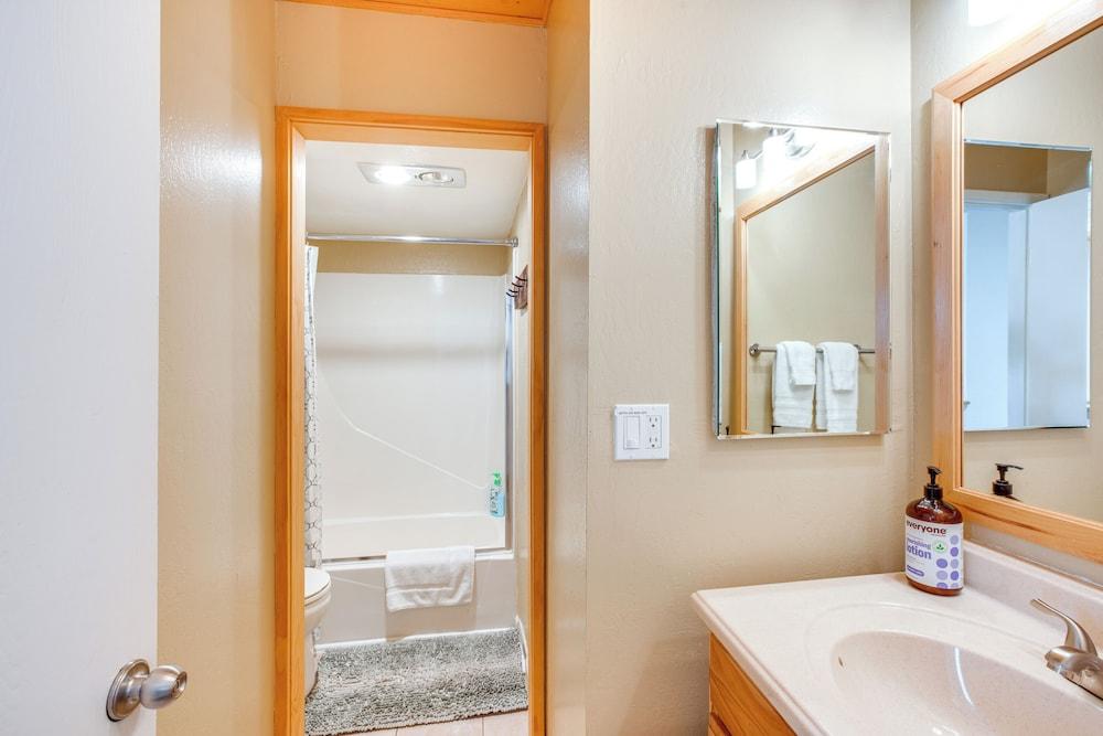 2 Mi to Beaches & Trails: Tahoe Area Home w/ Sauna